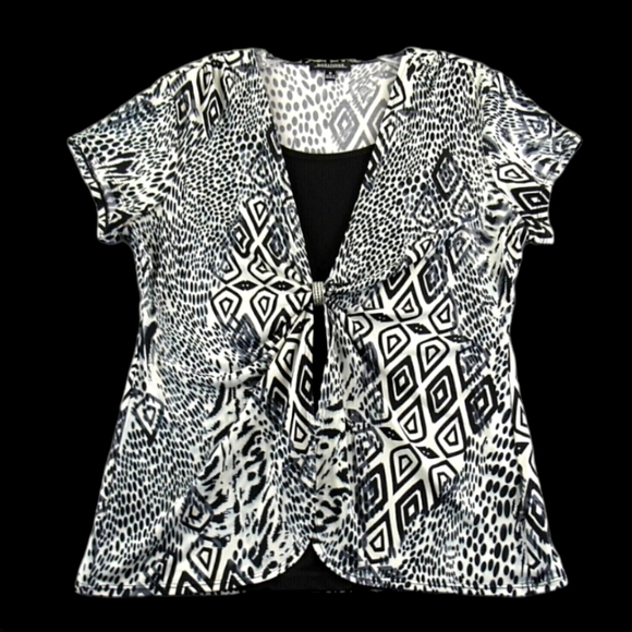 Notations Short Sleeve Animal Print Built in tank top Blouse - Picture 1 of 5